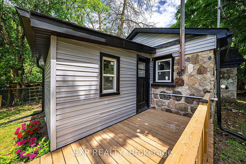 245 Front St S Orillia, L3V 4T1 | Image 24