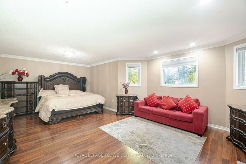 35 Jones Dr  Barrie, L4M 6H7 | Image 20