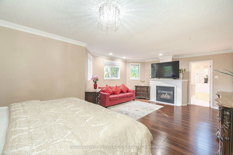 35 Jones Dr  Barrie, L4M 6H7 | Image 22