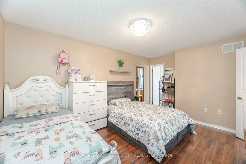 35 Jones Dr  Barrie, L4M 6H7 | Image 29