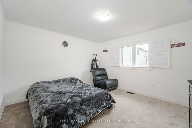 50 Alaskan Hts  Barrie, L9J 0B1 | Image 32