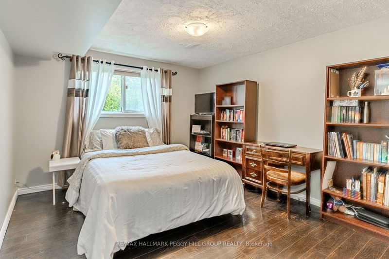 195 Little Ave  Barrie, L4N 6L1 | Image 17