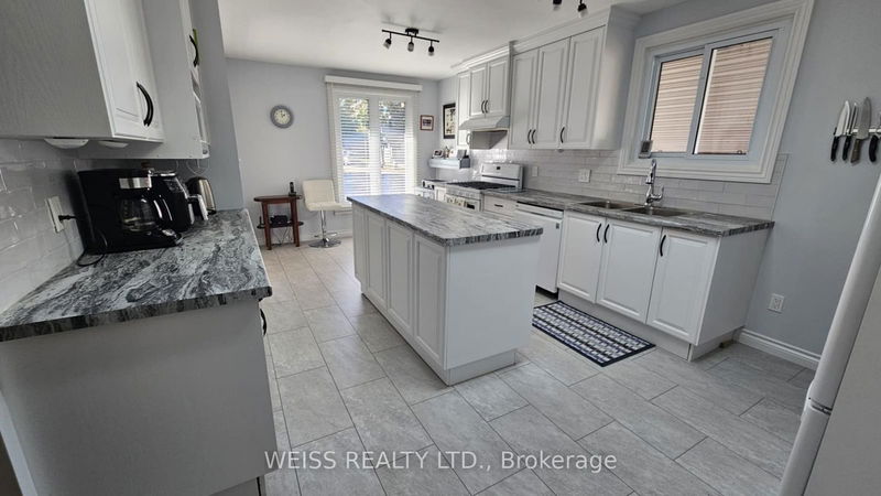 28 Carleton St  Orillia, L3V 6S7 | Image 2