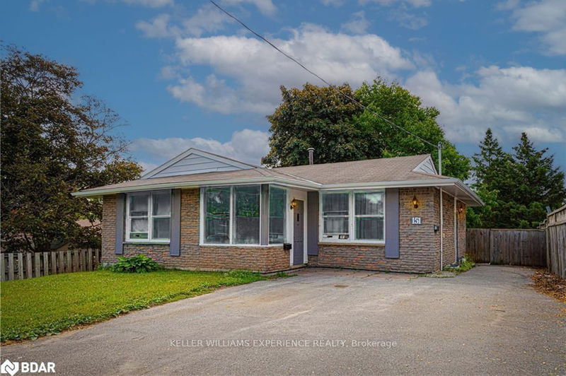 home for lease on 151 Cundles Road E