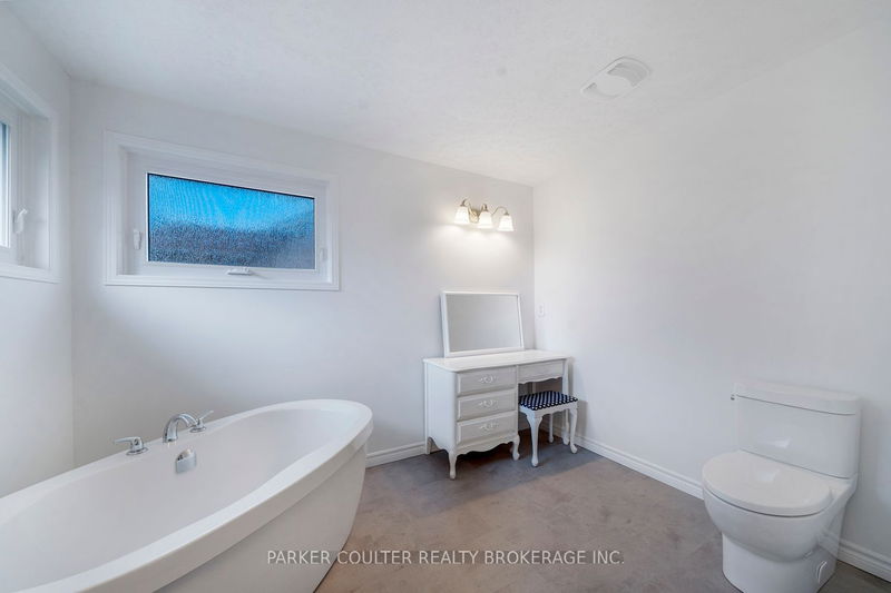 40 Ford St  Barrie, L4N 7J4 | Image 25