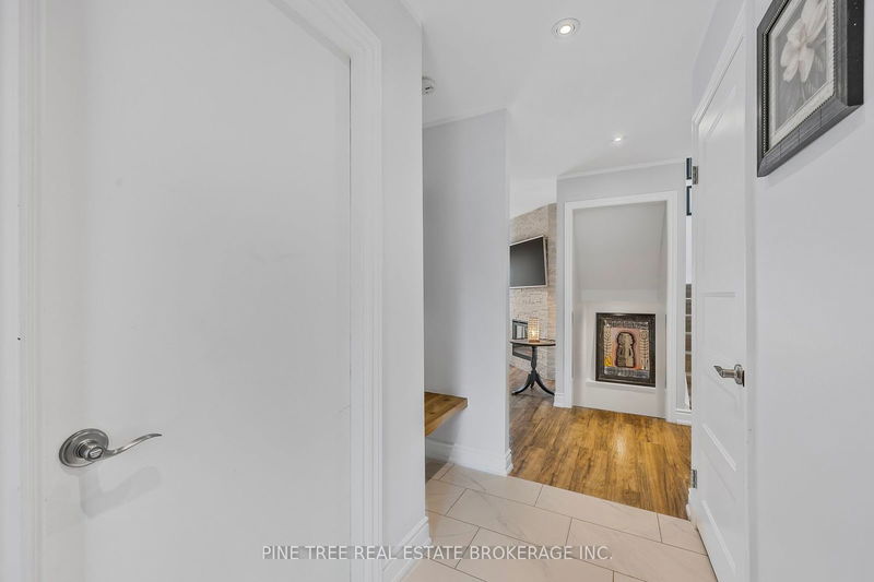 85 Elizabeth St  Barrie, L4N 6P2 | Image 4