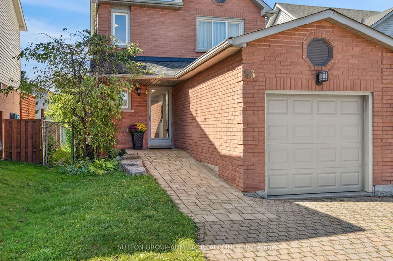 93 Hadden Cres  Barrie, L4M 6G7 | Image 3