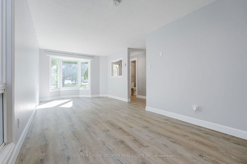 32 Wilson Crt  Barrie, L4N 5K8 | Image 5