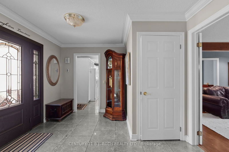 65 BARRE Dr  Barrie, L4N 7P1 | Image 4