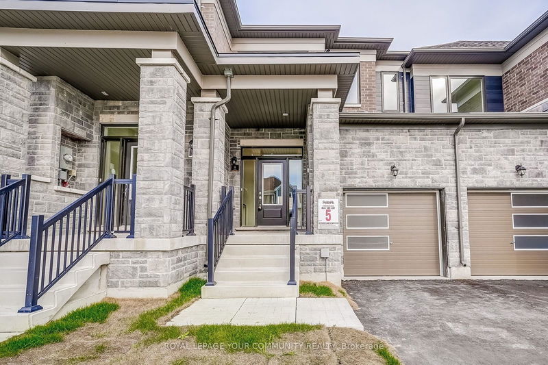 8 Rochester Dr  Barrie, L9S 2Z8 | Image 2