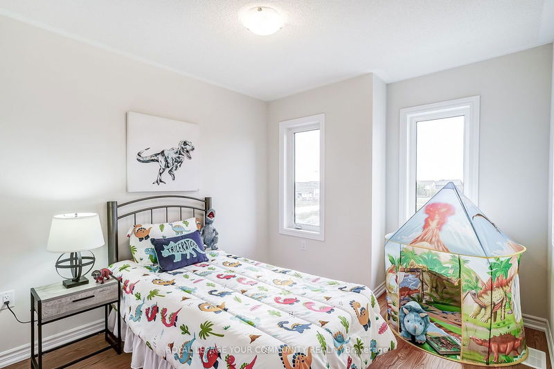 8 Rochester Dr  Barrie, L9S 2Z8 | Image 34