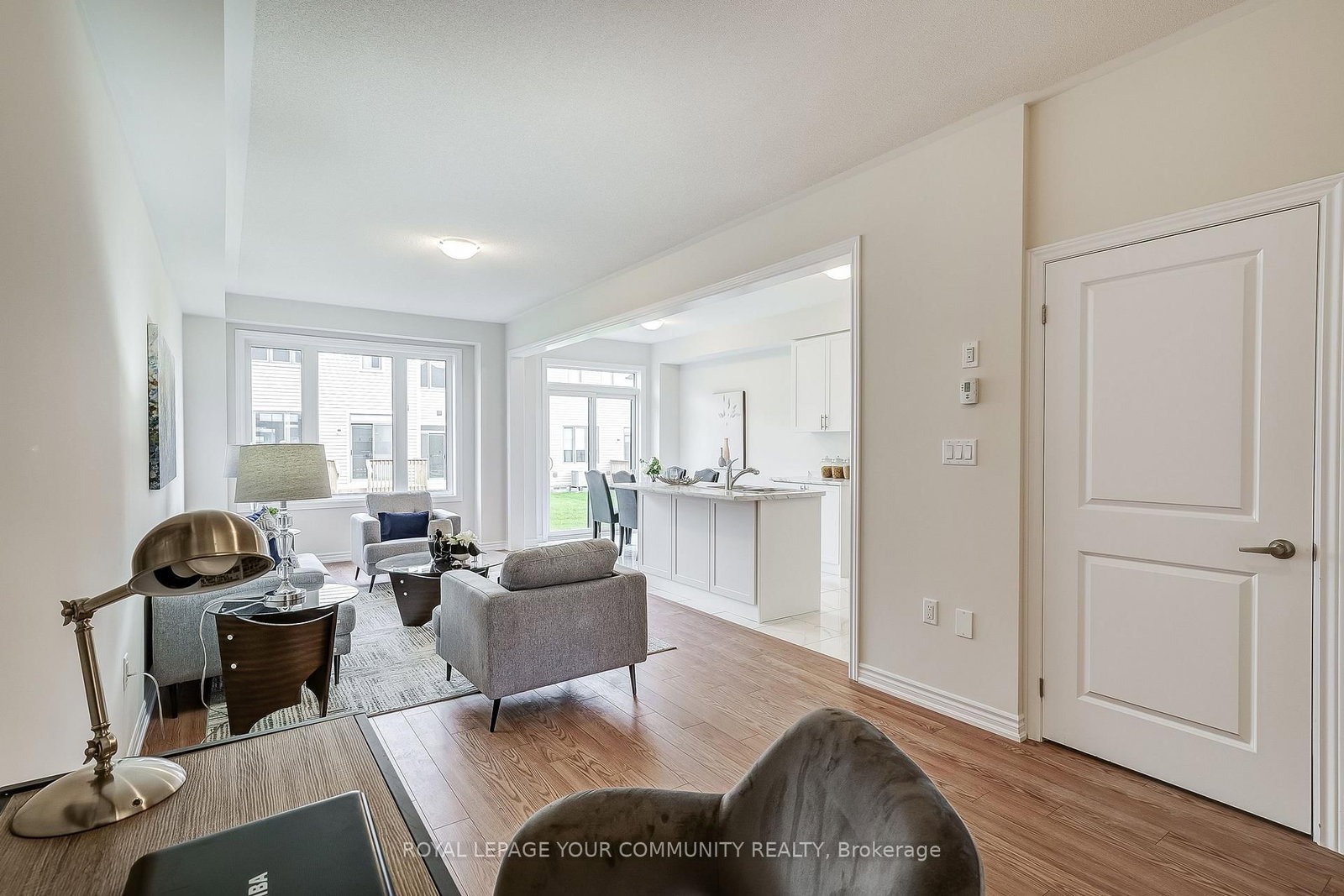 Listing Image 7
