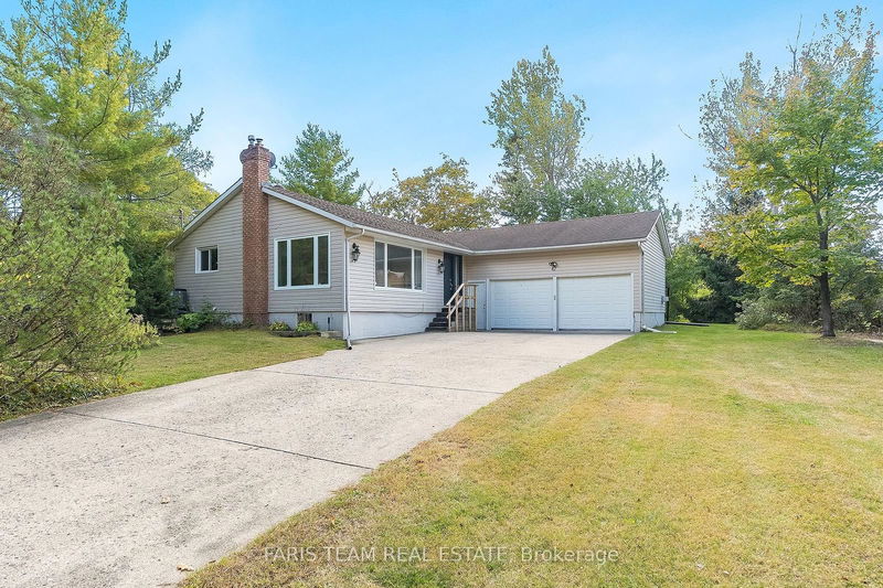 47 Woodland Dr  Wasaga Beach, L9Z 2V5 | Image 2