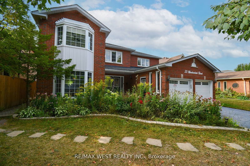 25 Meadowlark Rd  Barrie, L4M 6C8 | Image 3