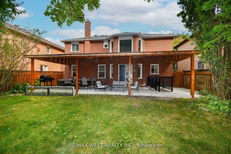 25 Meadowlark Rd  Barrie, L4M 6C8 | Image 37