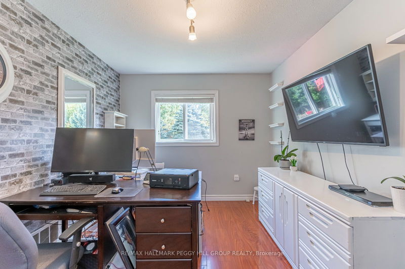 9 Longwood Cres  Clearview, L0M 1N0 | Image 10