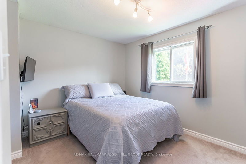 9 Longwood Cres  Clearview, L0M 1N0 | Image 9