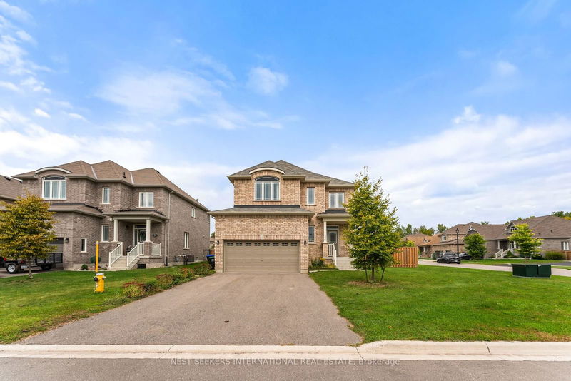 22 Pearl St  Wasaga Beach, L9Z 0G9 | Image 1