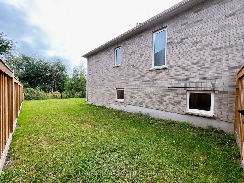 15 Pearl St  Wasaga Beach, L9Z 0G9 | Image 30