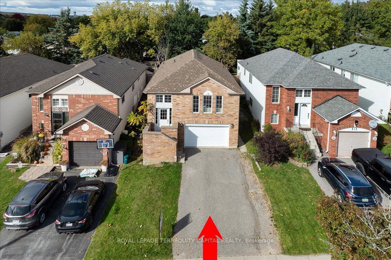 54 Copeman Cres  Barrie, L4N 8B4 | Image 2