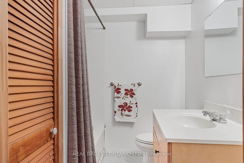 50 Brighton Rd  Barrie, L4M 6S4 | Image 24