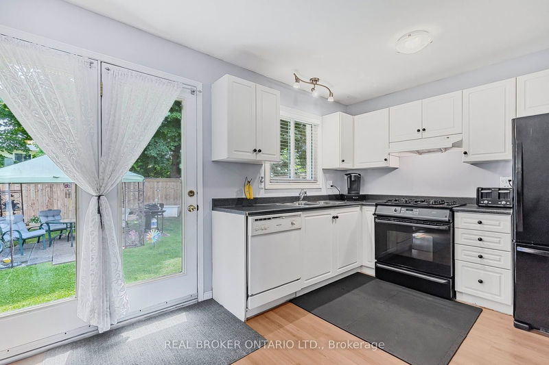 50 Brighton Rd  Barrie, L4M 6S4 | Image 7