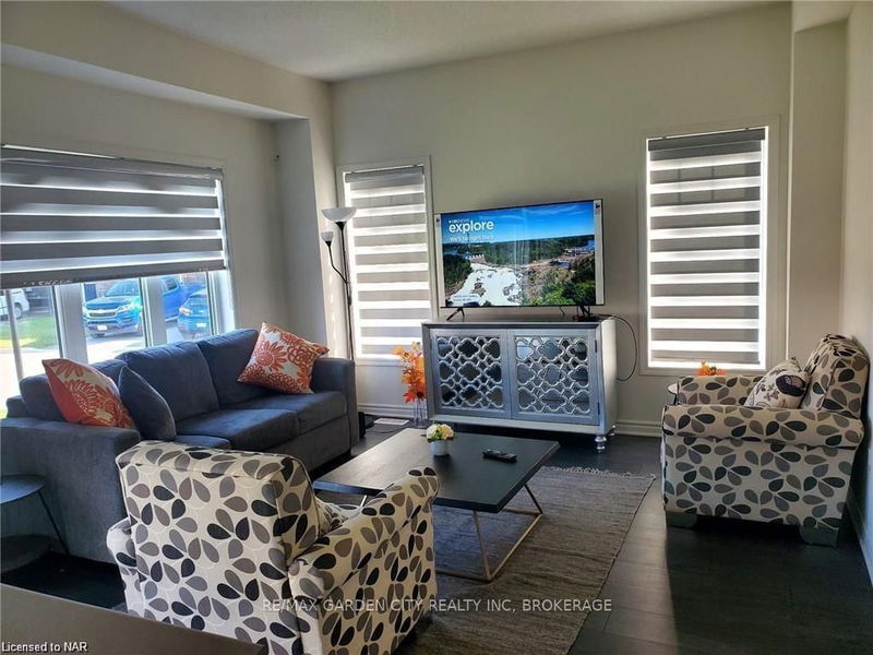 home for lease on 195-8 HILLS THISTLE Drive