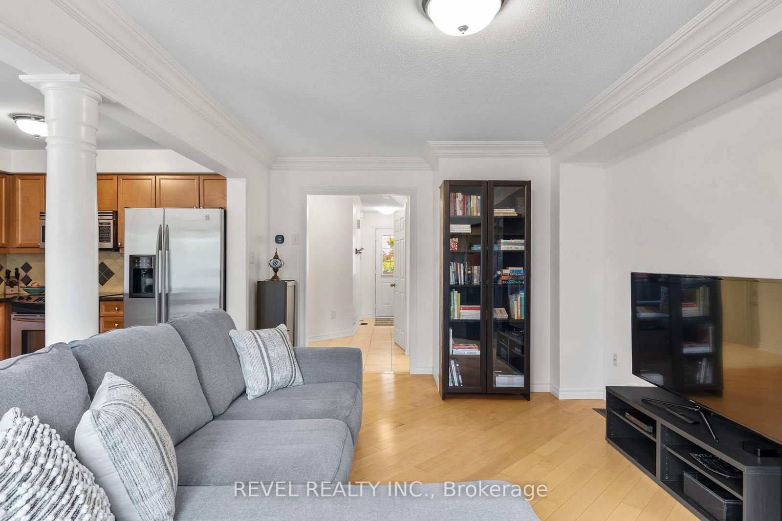 Listing Image 7