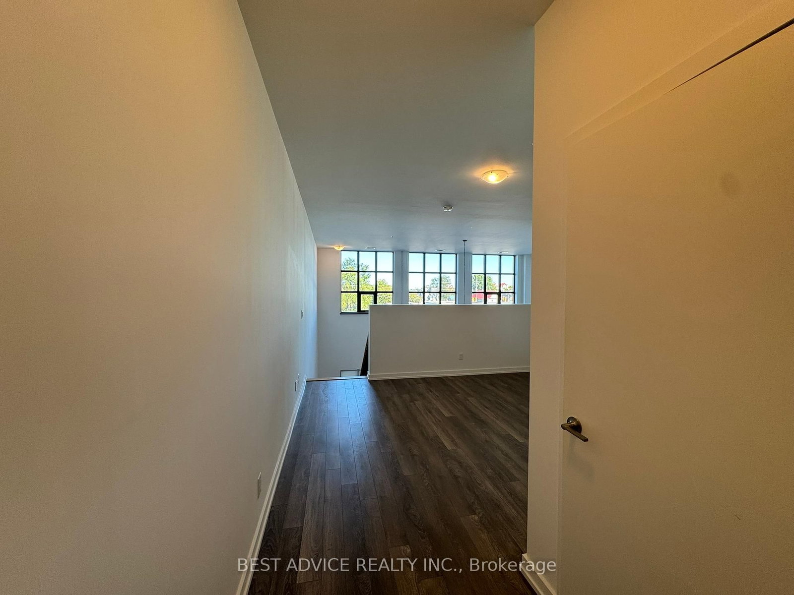 21 Matchedash Street S, Unit 102 - Photo 11