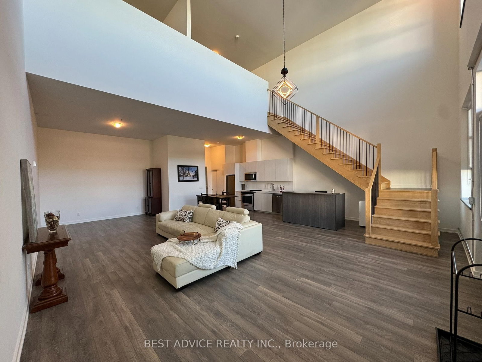 21 Matchedash Street S, Unit 102 - Photo 3