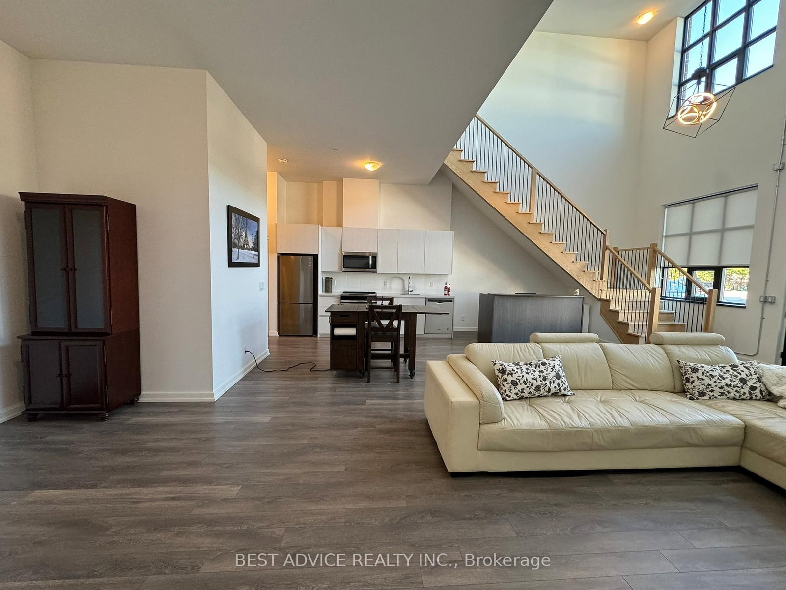 21 Matchedash Street S, Unit 102 - Photo 8