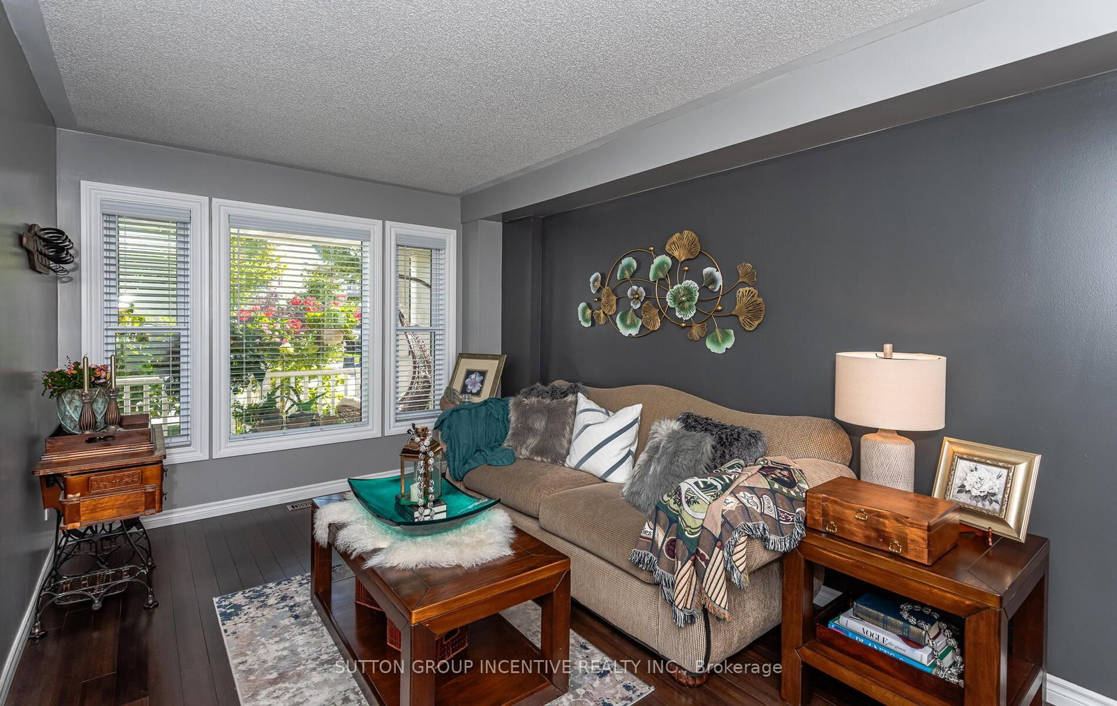 Listing Image 7