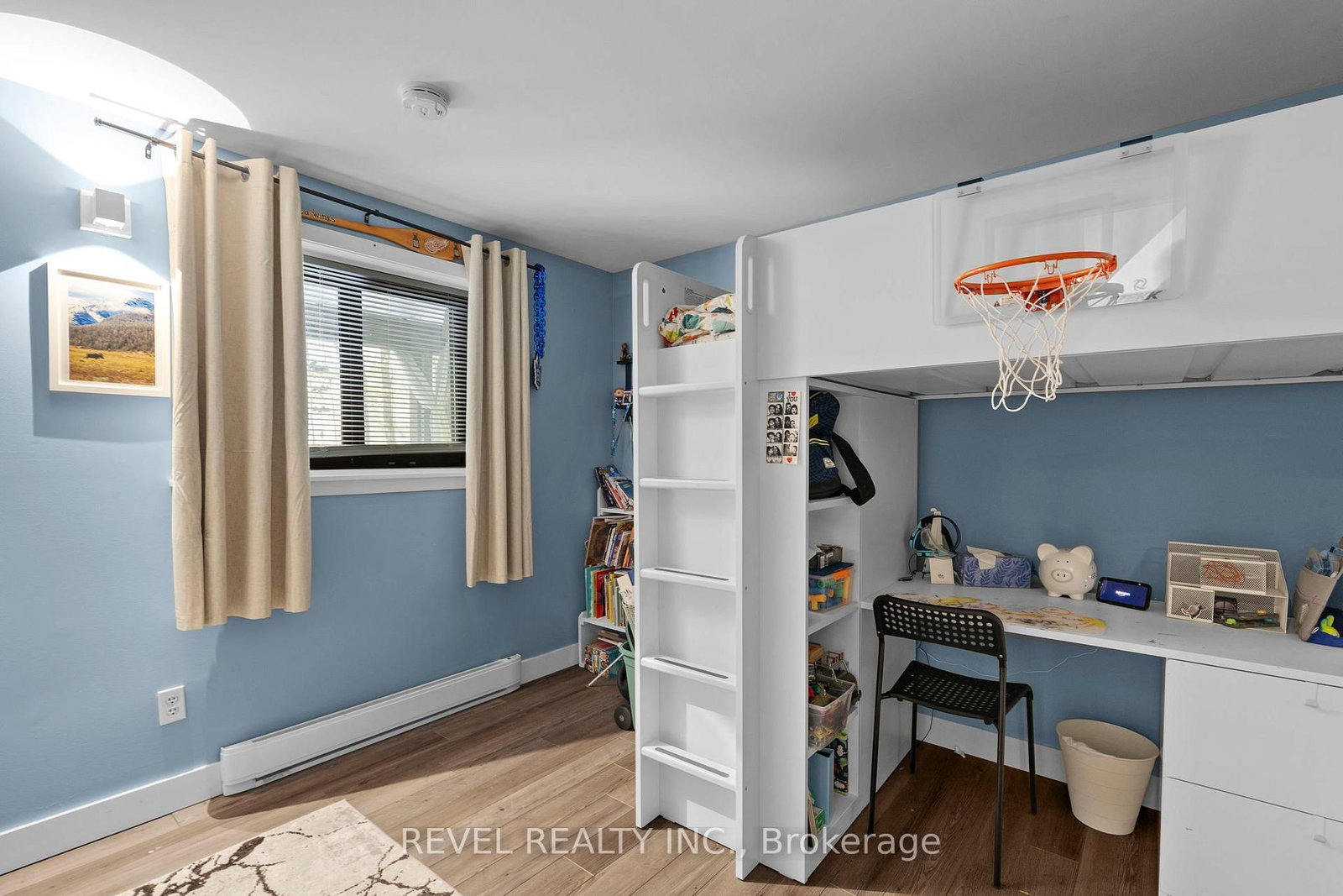Listing Image 7