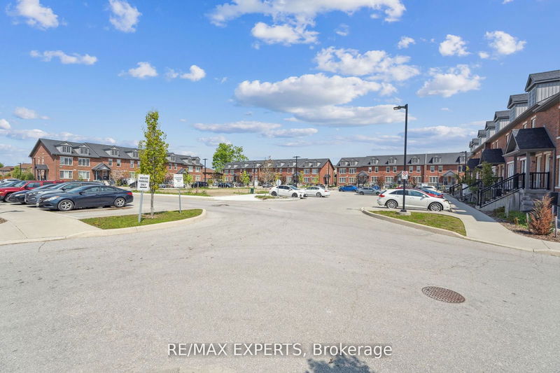 Unit 13 — 246 Penetanguishene Rd, Barrie - 400 East image-0-0