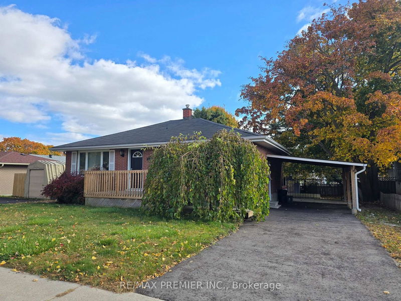 home for lease on 5 Golfdale Road