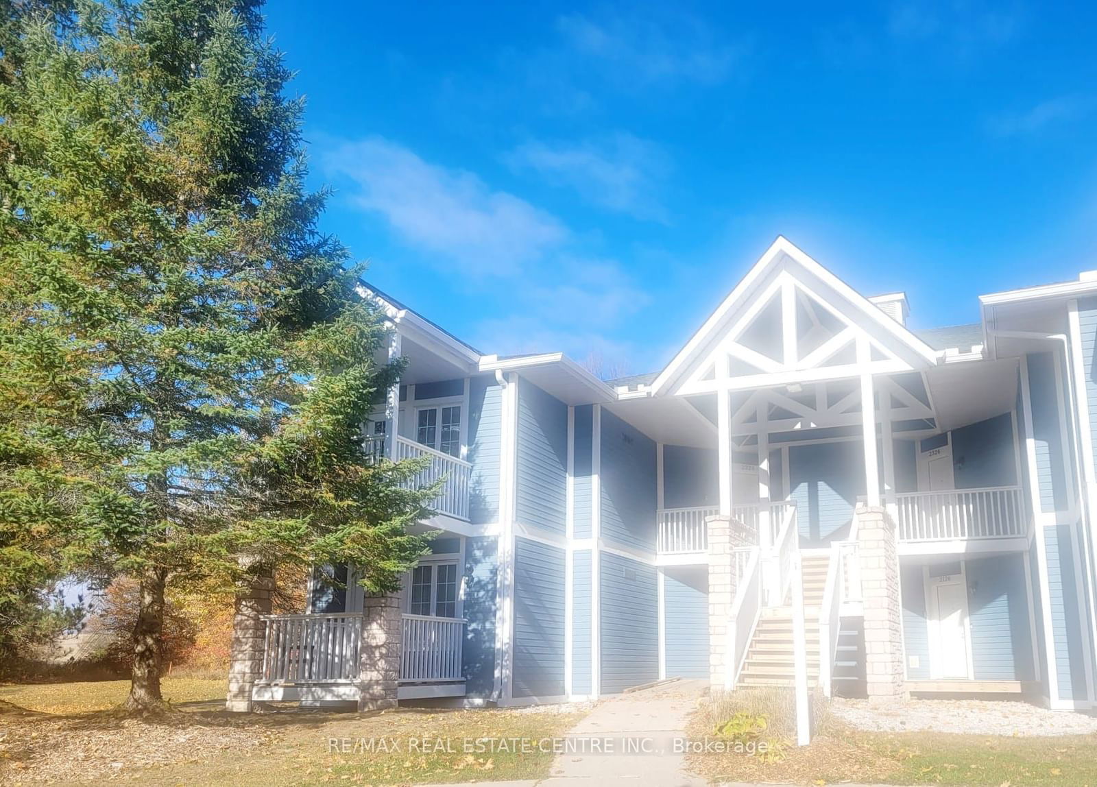 Building at 90 Highland Drive, Oro-Medonte, Horseshoe Valley