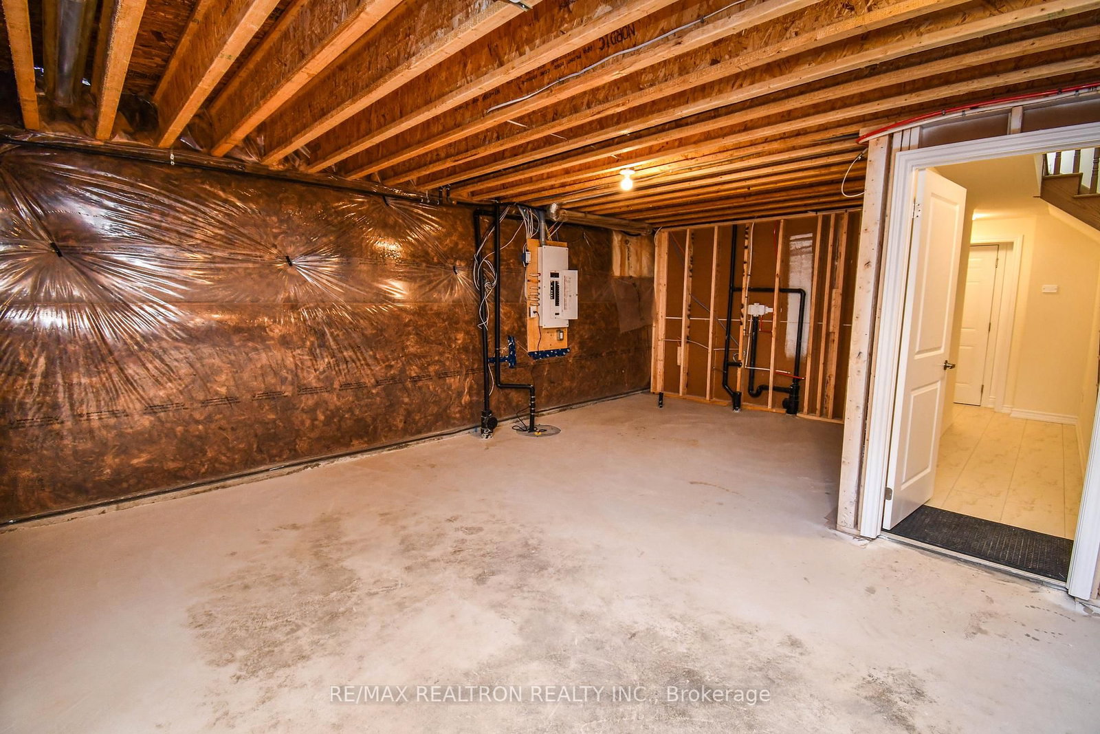 Listing Image 33
