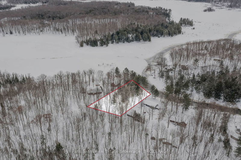 1474 Otter Point Rd, Severn - Coldwater image-0-0