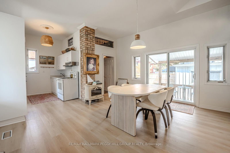 131 Sanford St, Barrie, L4N 3C8 | Image 3