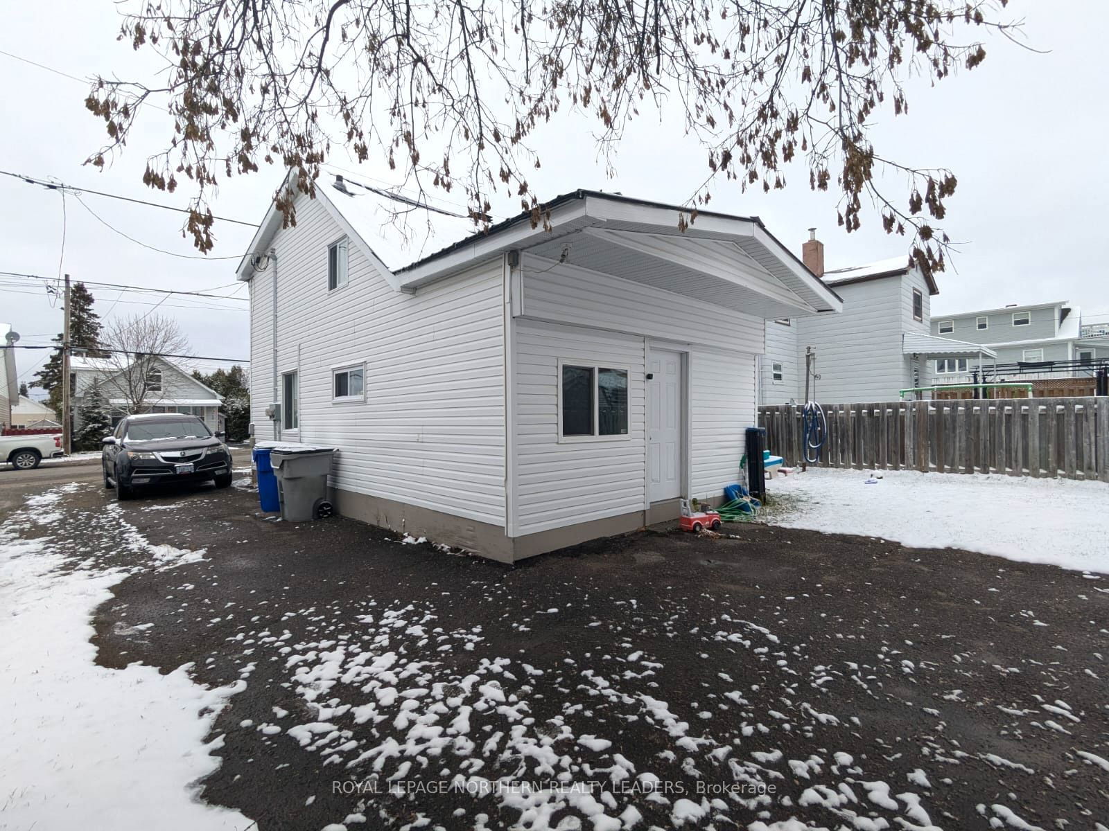 Semi-Detached House sold at 211-215 Wende Avenue, Timmins, P4N 3E6 - MLS: T10408253