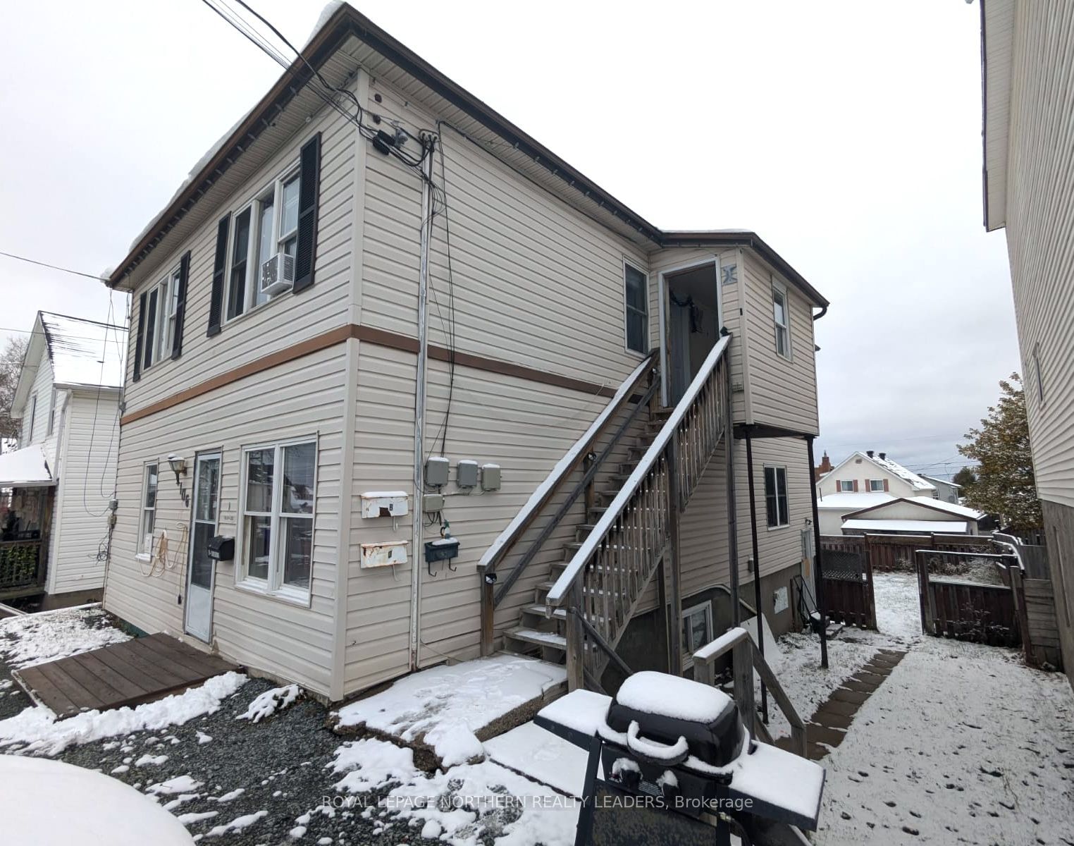 Semi-Detached House sold at 104-106 Windsor Avenue, Timmins, P4N 3B2 - MLS: T10408284