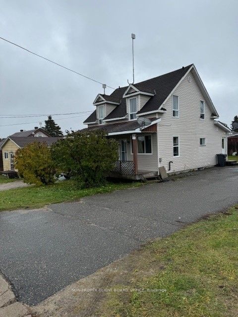 85 Marion St, Iroquois Falls -  image-0-0