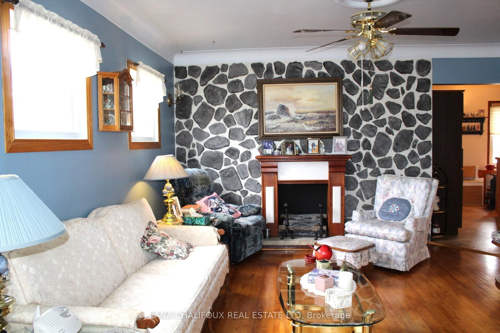 Listing Image 9