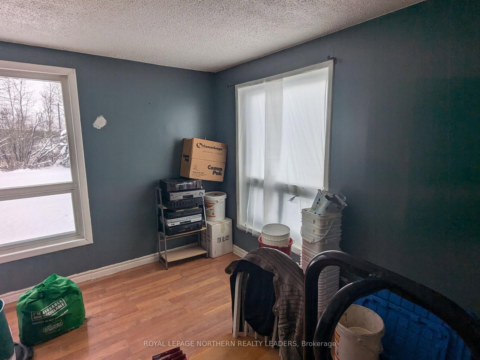 Listing Image 8