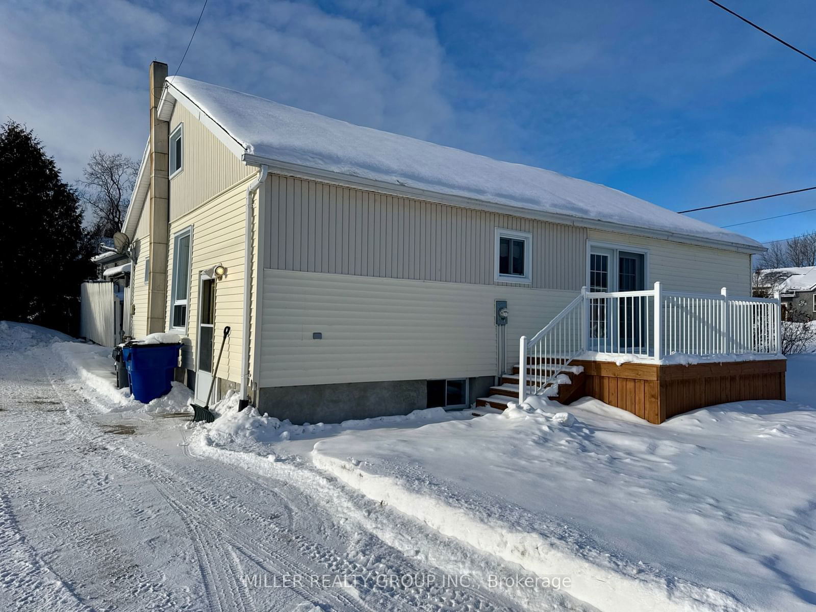 Detached House for sale at 399 Lakeview Avenue, Temiskaming Shores, Haileybury, P0J 1R0 - MLS: T11893494