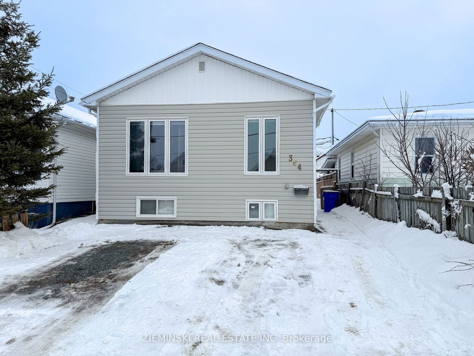 Detached House for sale at 364 Spruce Street, Timmins, TNE - Hill District, P4N 6N7 - MLS: T11904262