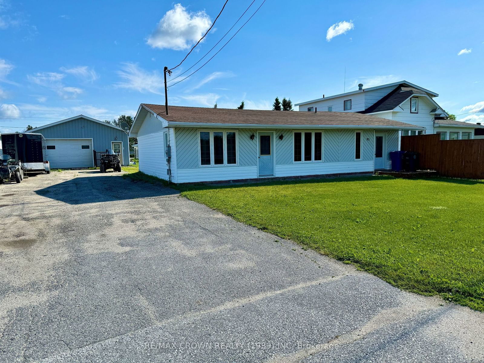 Building at 93 Highway 11, Moonbeam