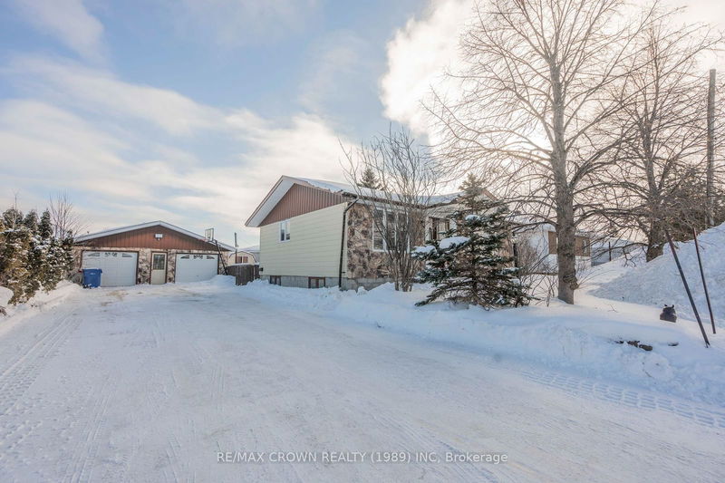 4 Erickson Ave, Kapuskasing -  image-0-0