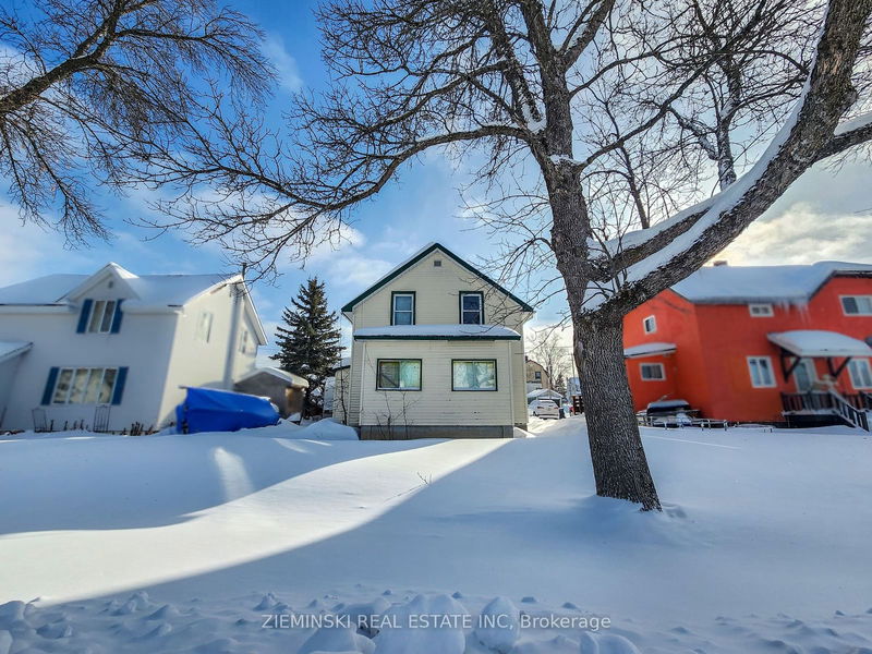 129 Essex Ave, Iroquois Falls - Iroquois Falls image-0-0