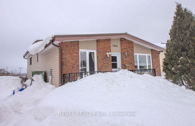 1047 Michener Blvd, Timmins - Porcupine - West image-0-0